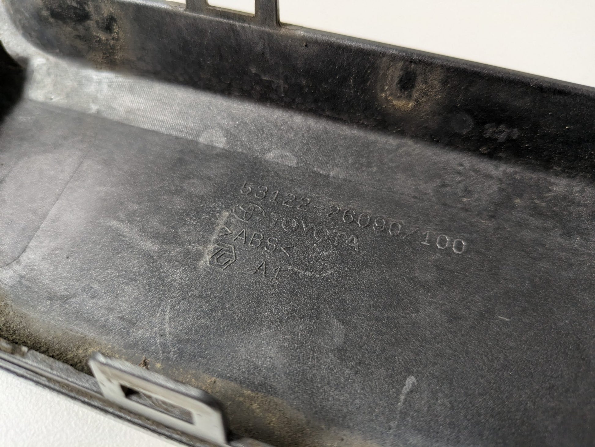 Genuine Radiator Moulding Toyota Hiace H300 2019 - 2024 Used