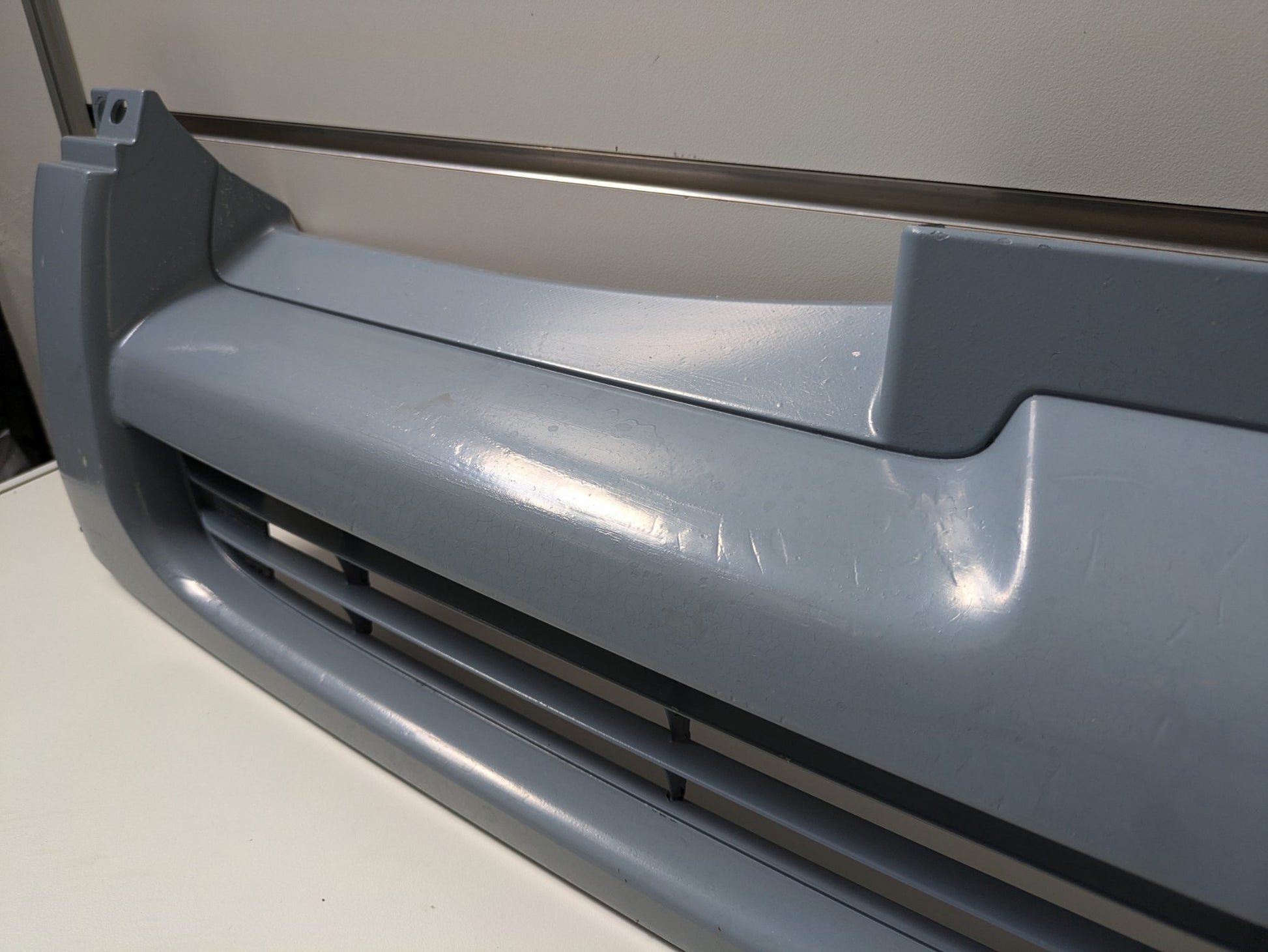 Genuine Front Grill Toyota Hiace Narrow body H200 2005 - 2008 Used