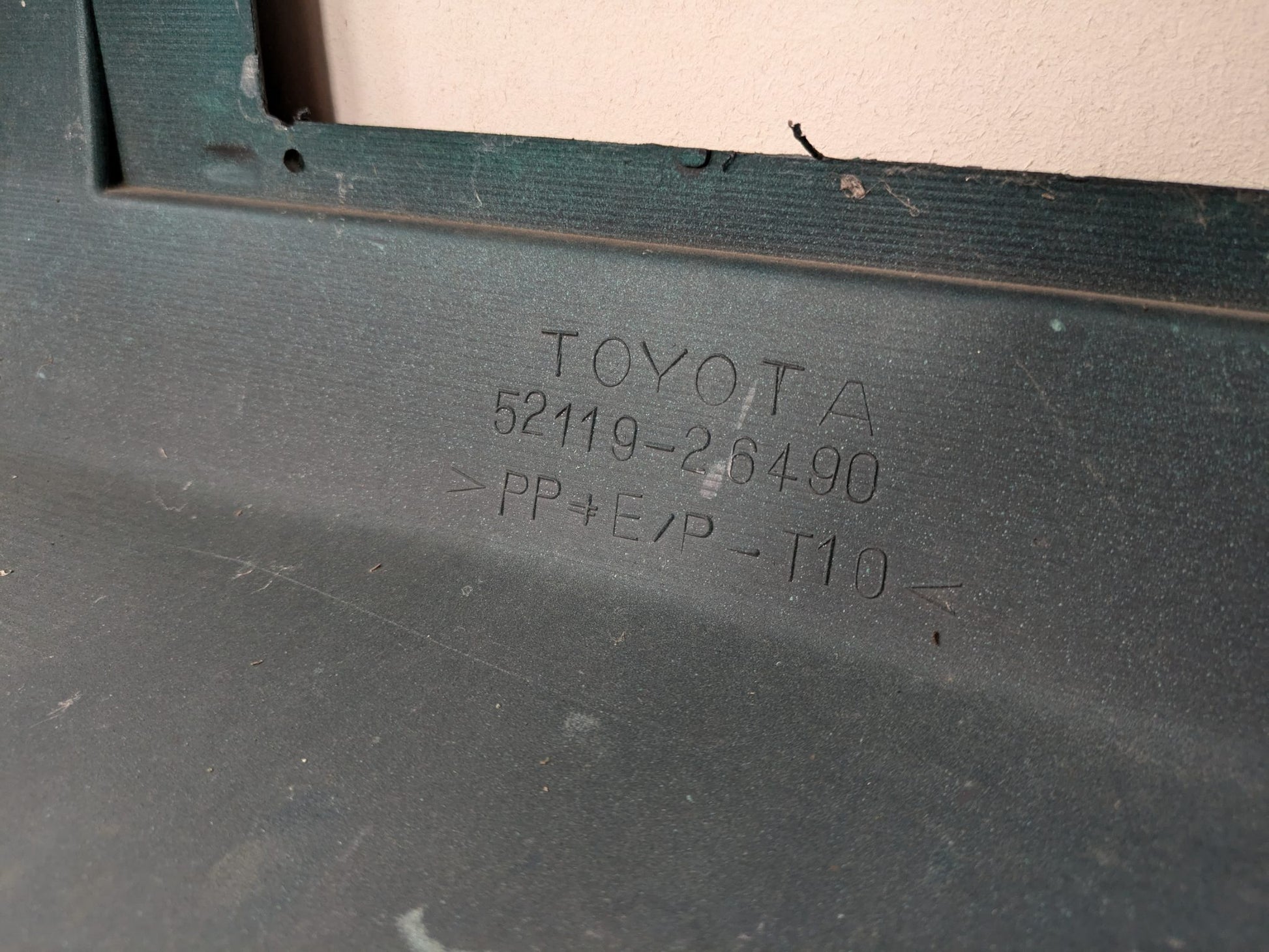 Genuine Front Bumper Toyota Hiace Widebody H200 2005 - 2010 Used