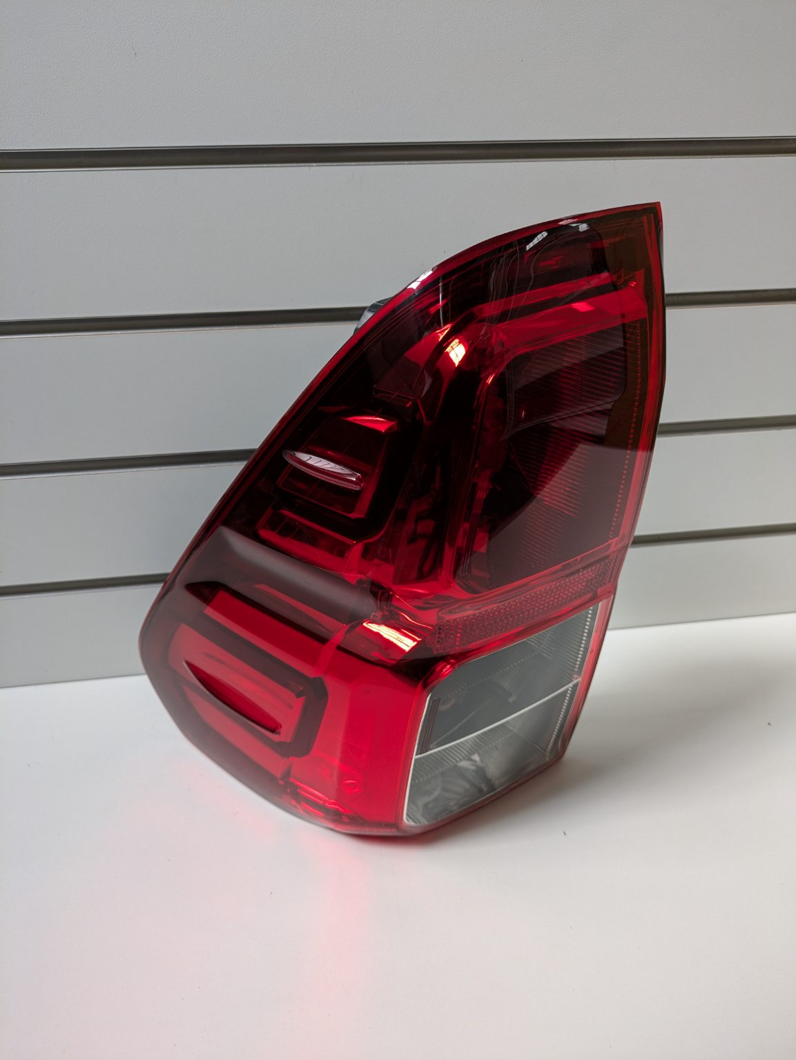 Genuine LH Taillight Toyota Hilux AN110/120/130 2015-2024 Used