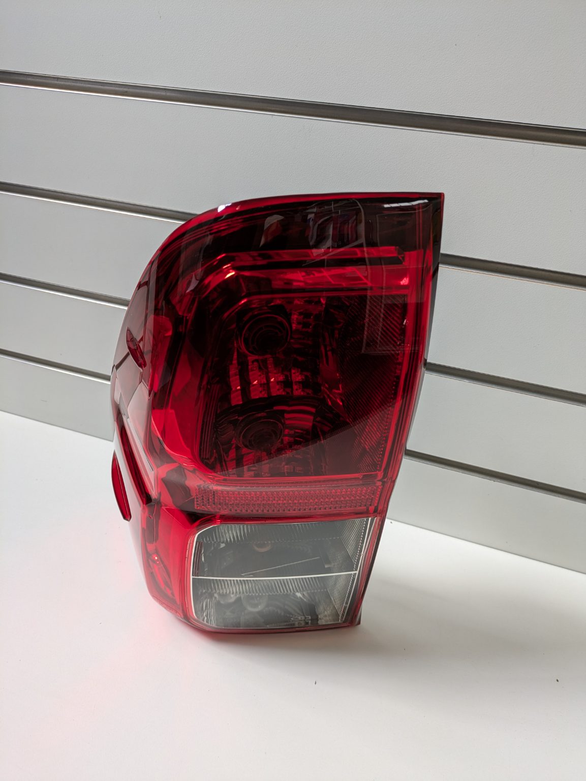 Genuine LH Taillight Toyota Hilux AN110/120/130 2015-2024 Used