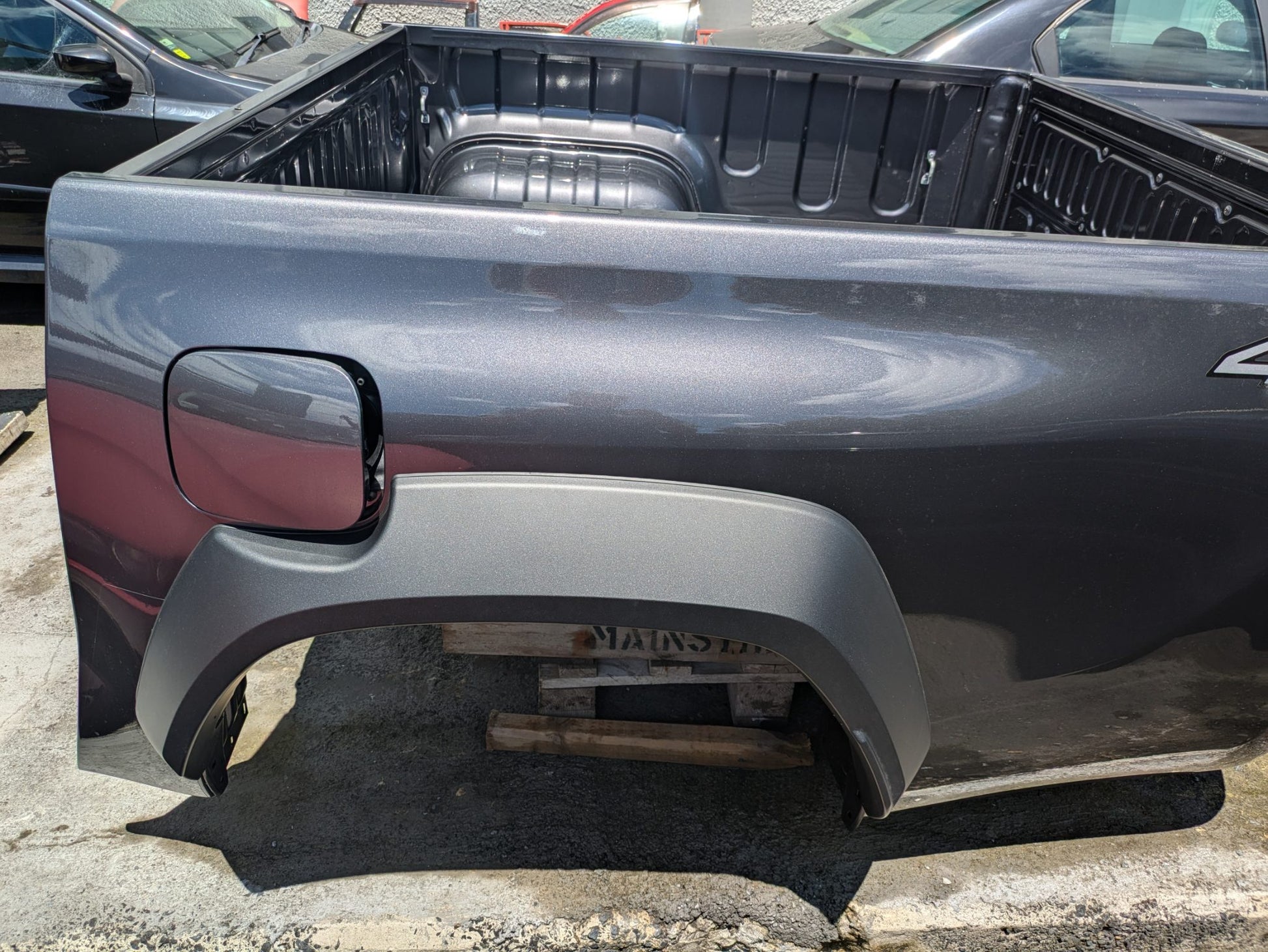 #SOLD# Genuine Wellside Bed Toyota Hilux SR5 AN110/120/130 2nd Facelift 2020-2024 Used