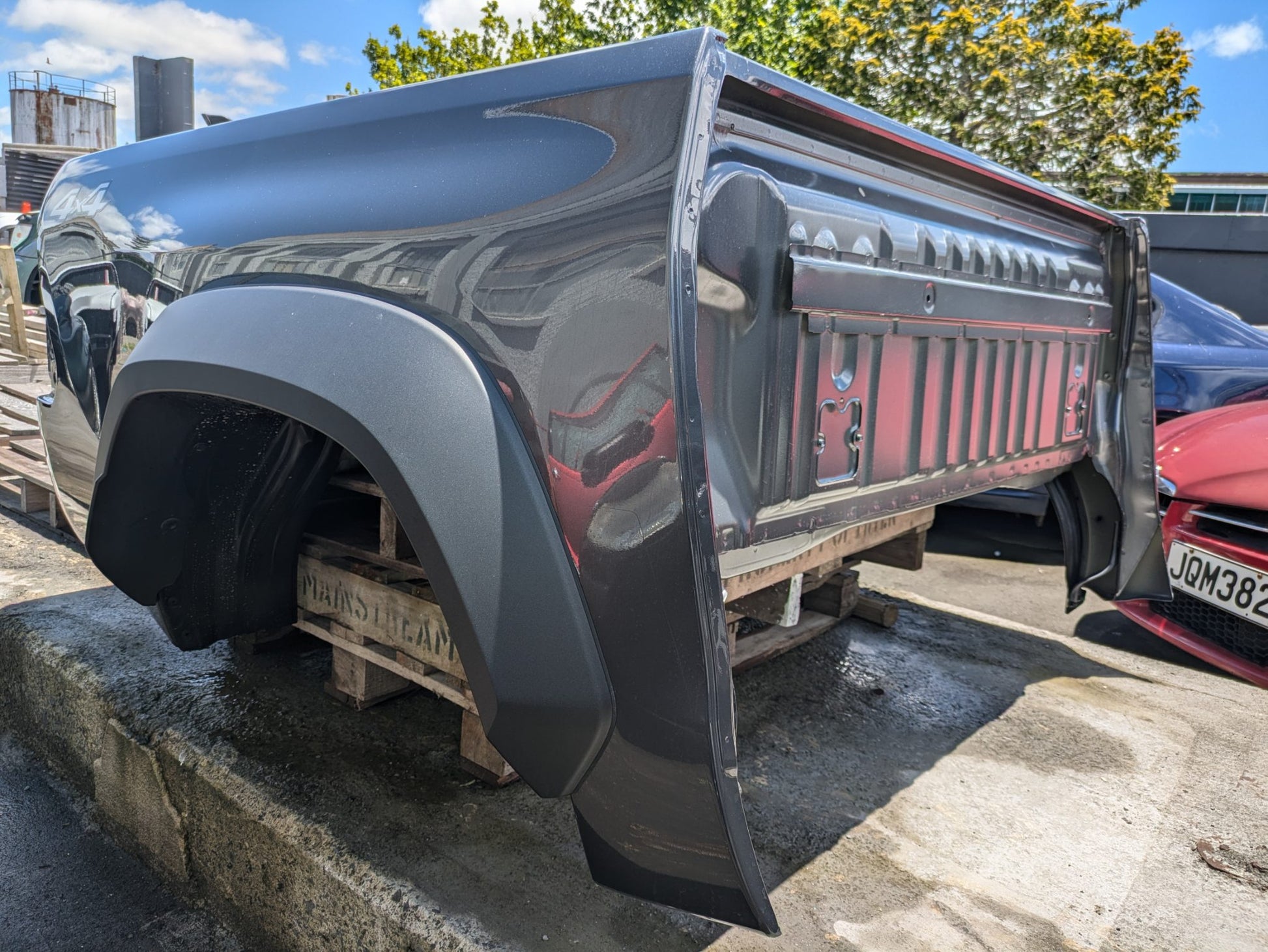 #SOLD# Genuine Wellside Bed Toyota Hilux SR5 AN110/120/130 2nd Facelift 2020-2024 Used