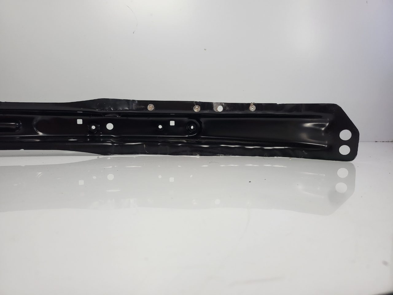 Genuine Radiator Support Toyota Hilux KUN16 KUN26 2005 - 2015 Used
