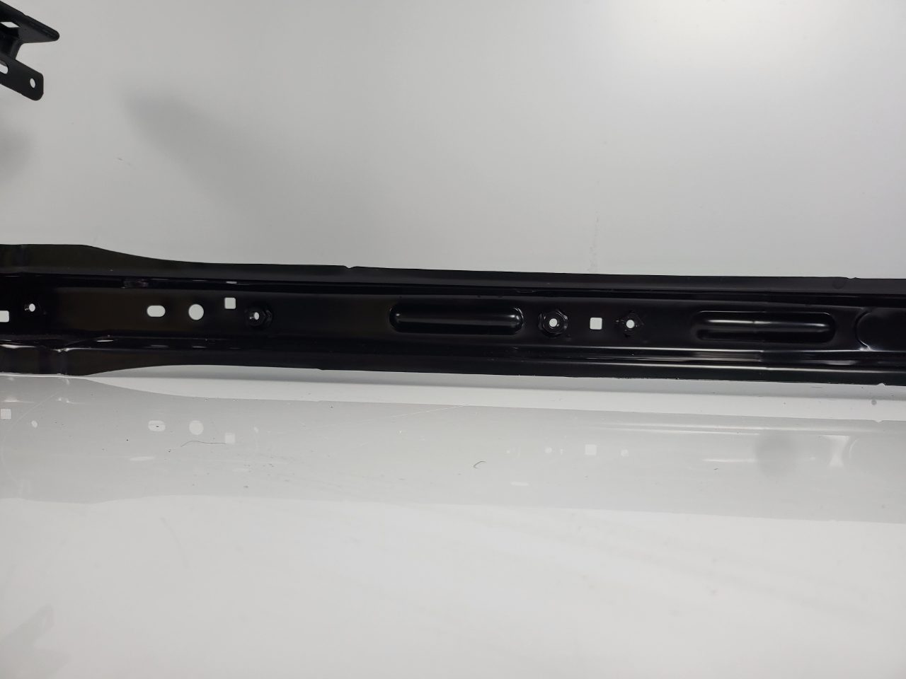 Genuine Radiator Support Toyota Hilux KUN16 KUN26 2005 - 2015 Used