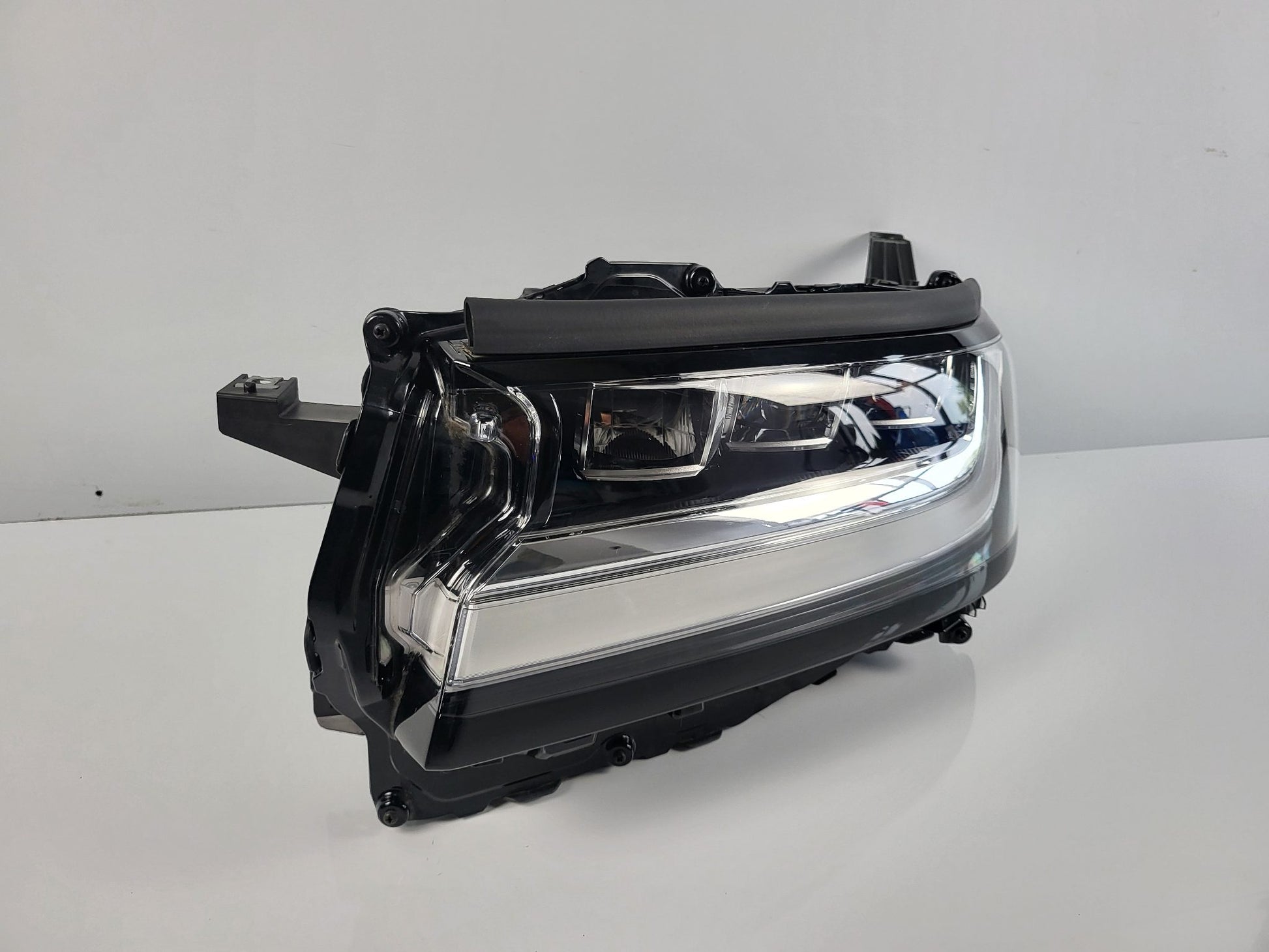 Genuine LH Headlight Toyota Land Cruiser 300 Series J300 2022-2024 Used
