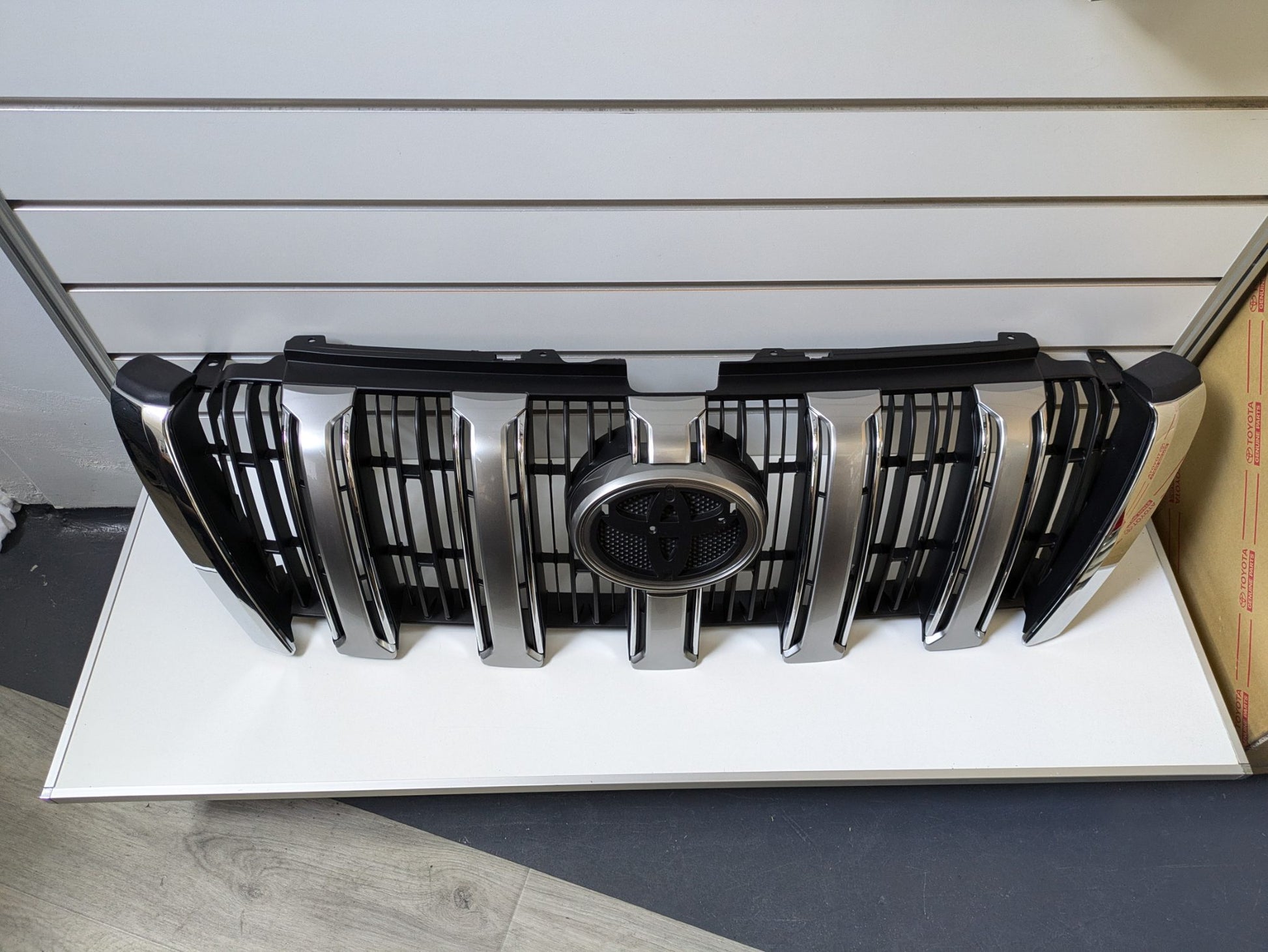 Genuine Front Bumper Grill Toyota Prado J150 FL 2013 - 2017 New