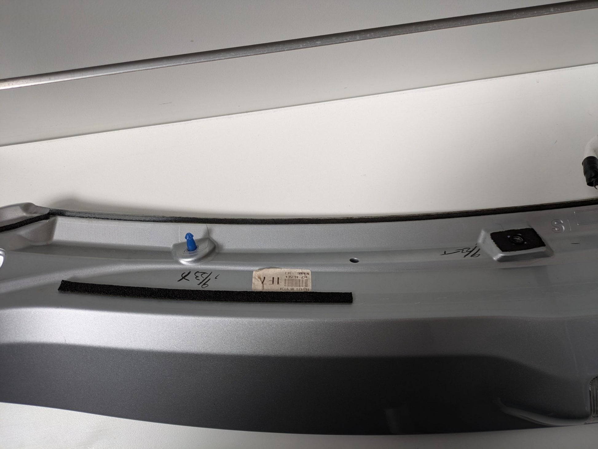 Genuine Rear Spoiler Assy Toyota Prius C Aqua NHP10 2011 - 2017 Used