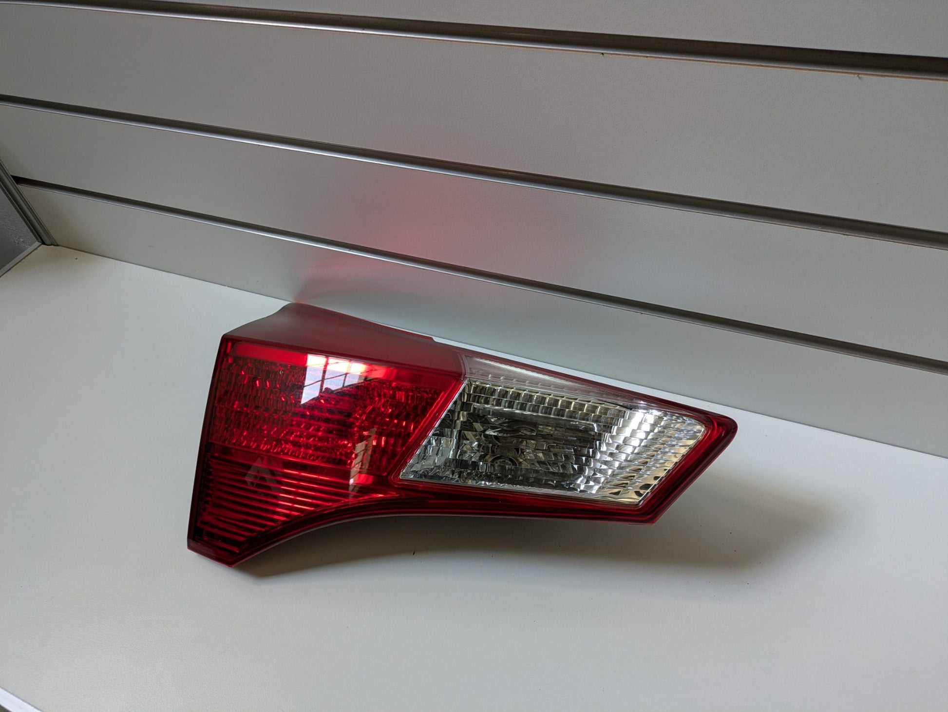 Genuine LH Taillight Toyota Rav4 Pre-Facelift XA40 2013 - 2015 Used