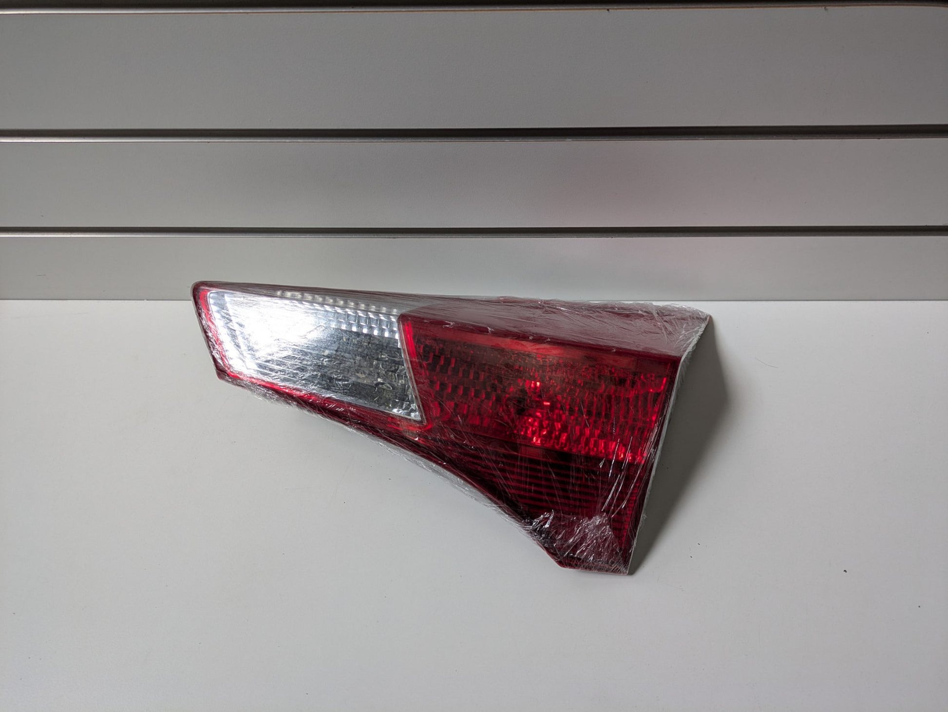 Genuine RH Tail Light Toyota Rav4 Pre-Facelift XA40 2013 - 2015 Used