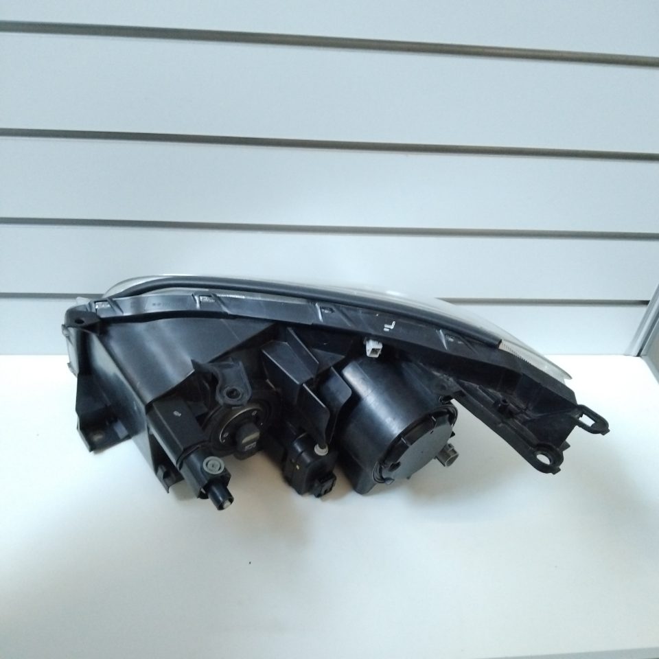 Genuine RH Headlight Toyota Rav4 XA30 3rd Gen PFL 2005 - 2008 Used