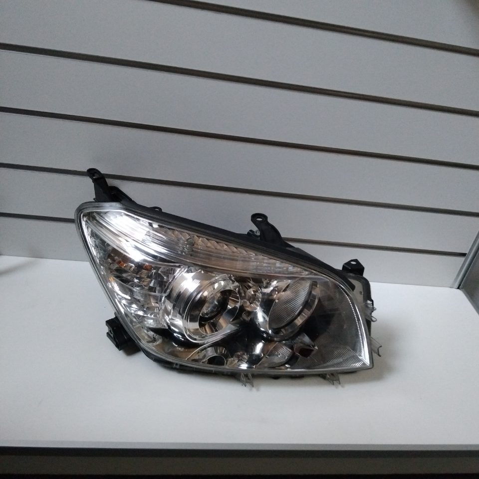 Genuine RH Headlight Toyota Rav4 XA30 3rd Gen PFL 2005 - 2008 Used