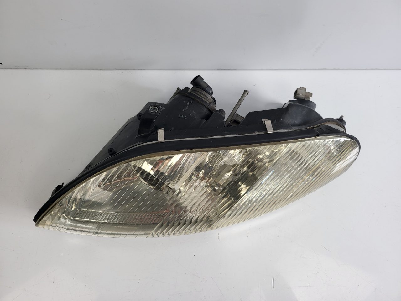 Genuine LH Headlight Toyota Soarer Z30 Series 2 FL 1991 - 2001 Used