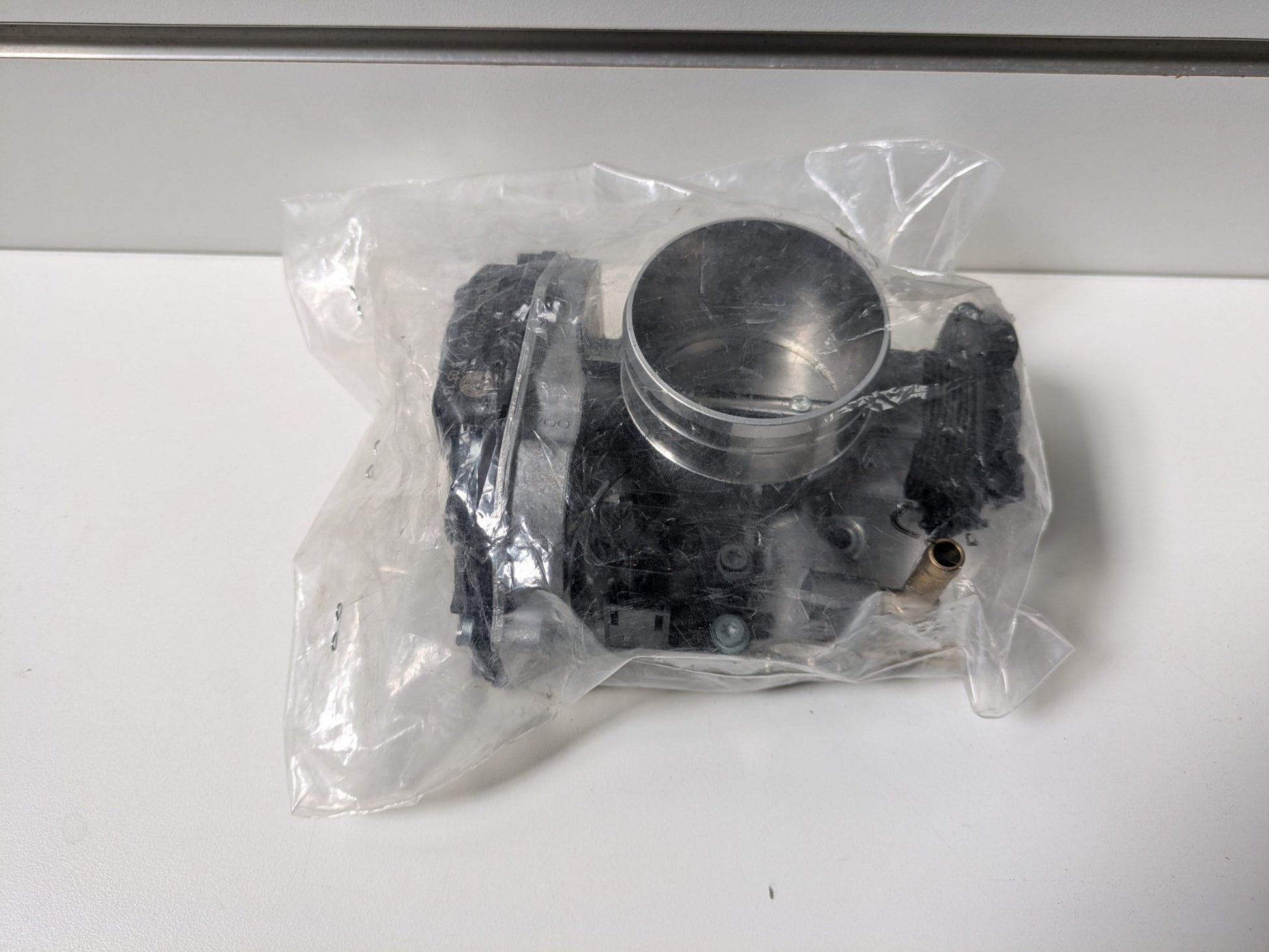 Genuine Throttle Body 1.6 Audi Volkswagen Skoda Seat 1995 - 2005 Used