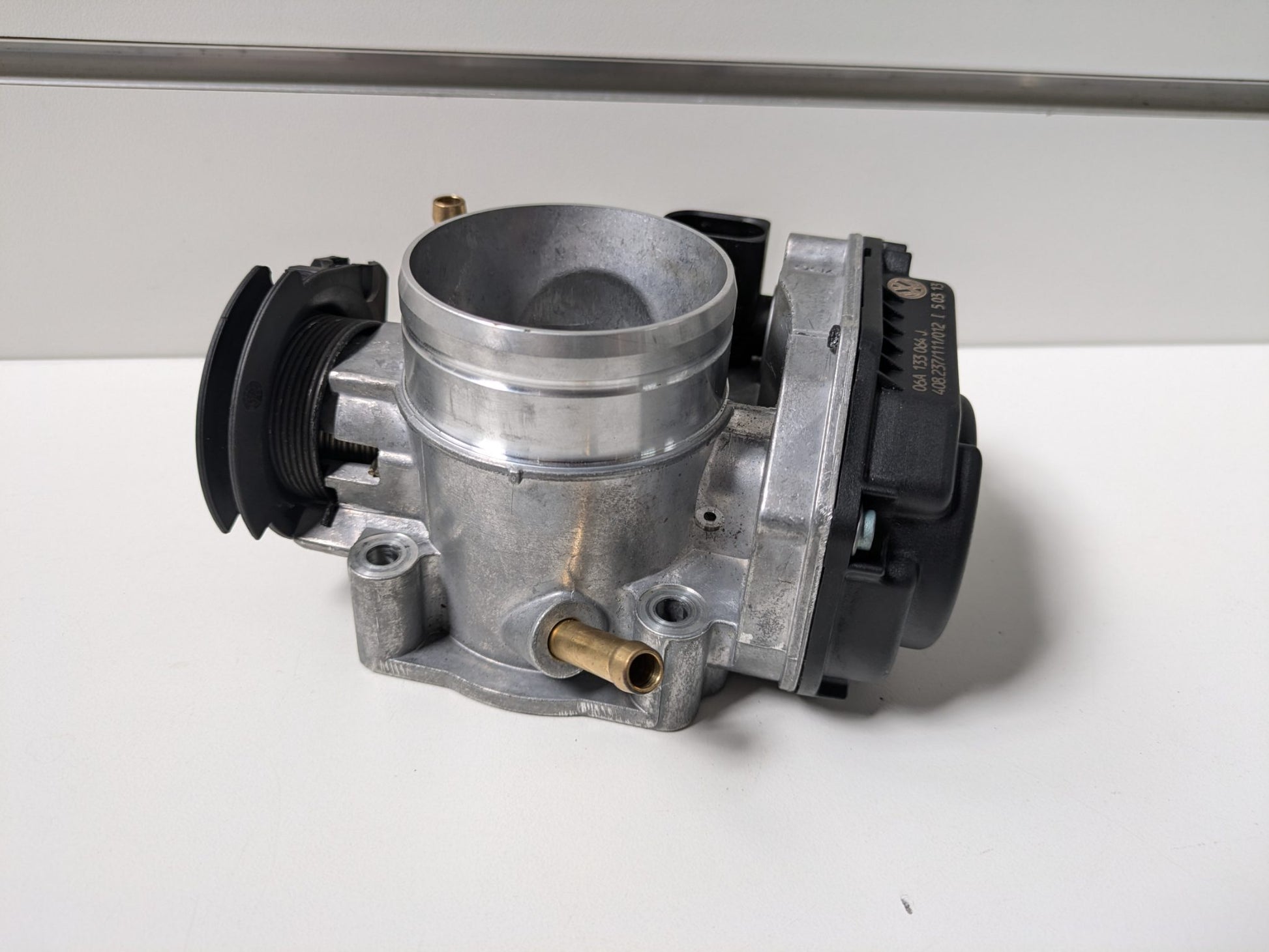 Genuine Throttle Body 1.6 Audi Volkswagen Skoda Seat 1995 - 2005 Used