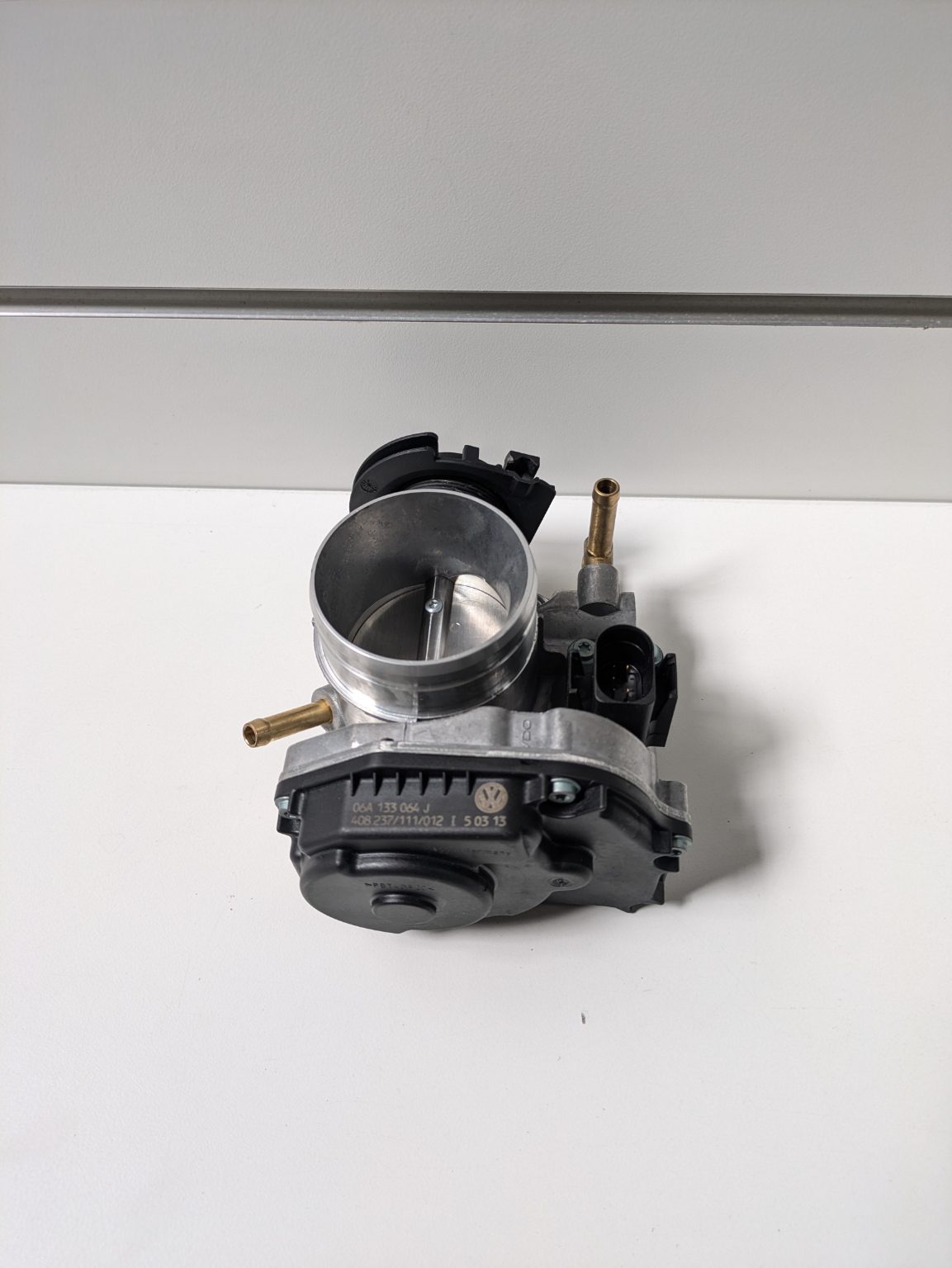 Genuine Throttle Body 1.6 Audi Volkswagen Skoda Seat 1995 - 2005 Used