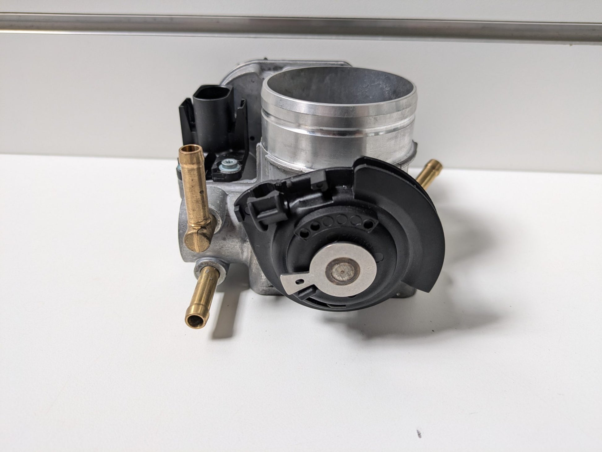 Genuine Throttle Body 1.6 Audi Volkswagen Skoda Seat 1995 - 2005 Used
