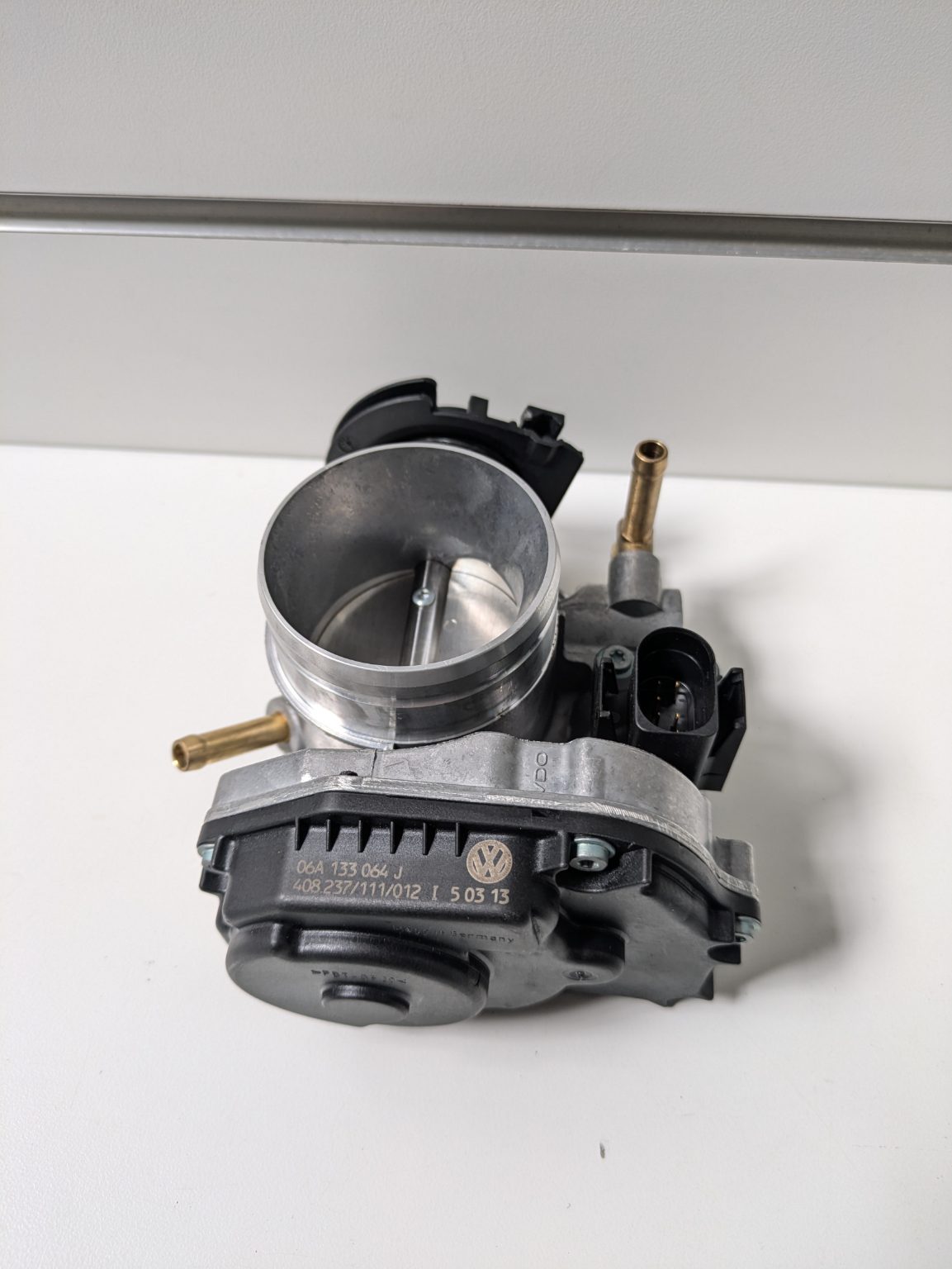Genuine Throttle Body 1.6 Audi Volkswagen Skoda Seat 1995 - 2005 Used