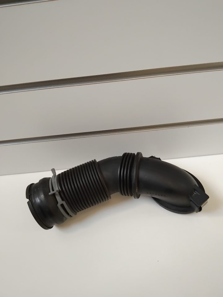 Genuine Engine Air Intake Hose Volkswagen Audi Skoda AXX BWA BPY VW 2.0 Used