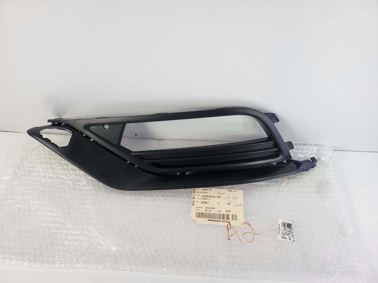 Genuine LH Bumper Vent Grill VW Passat AllTrack B8 2015 - 2019 New