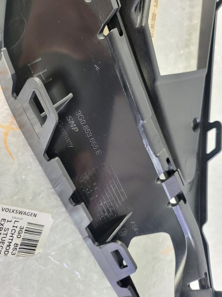Genuine LH Bumper Vent Grill VW Passat AllTrack B8 2015 - 2019 New