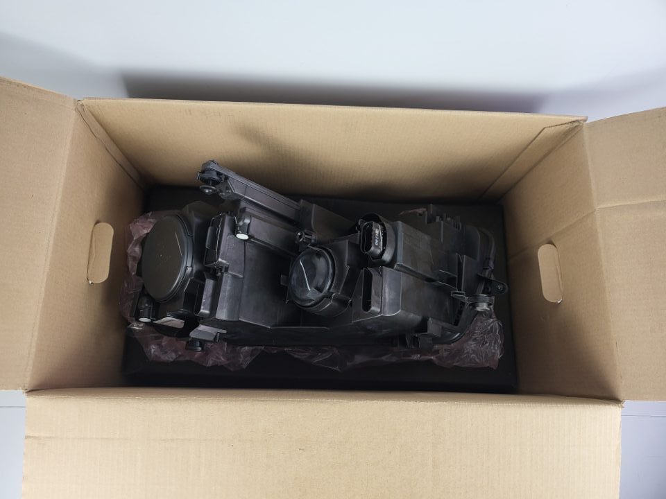 Genuine RH Headlight VW Tiguan & AllSpace AD BW 2017 - 2020 New