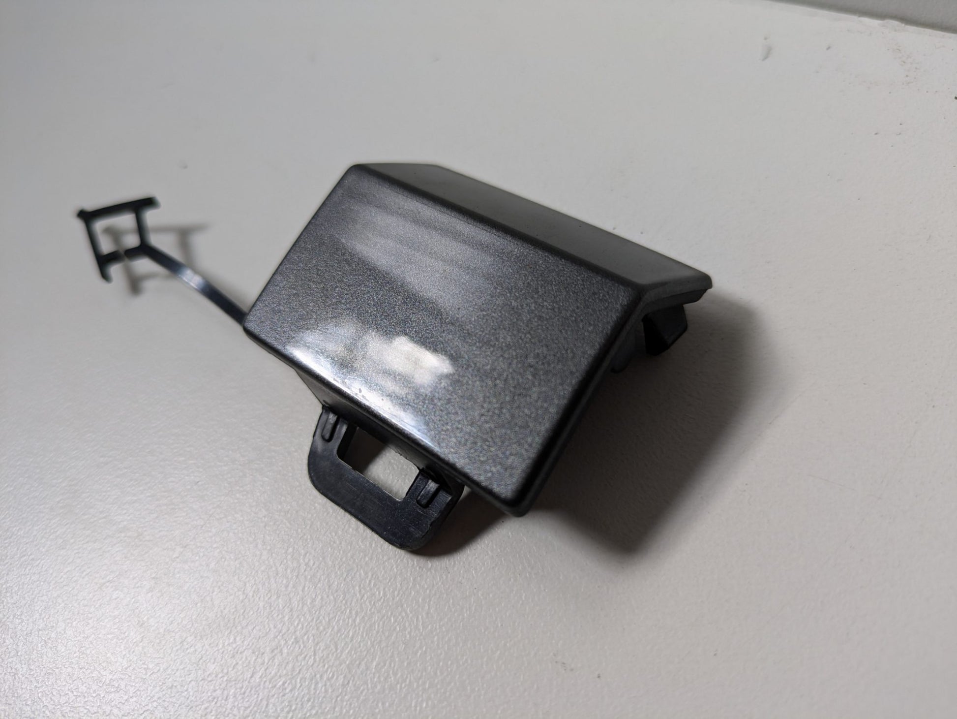 Genuine Rear RH Tow Hook Cover Volkswagen Touareg R Line CR 2018-2023 Used